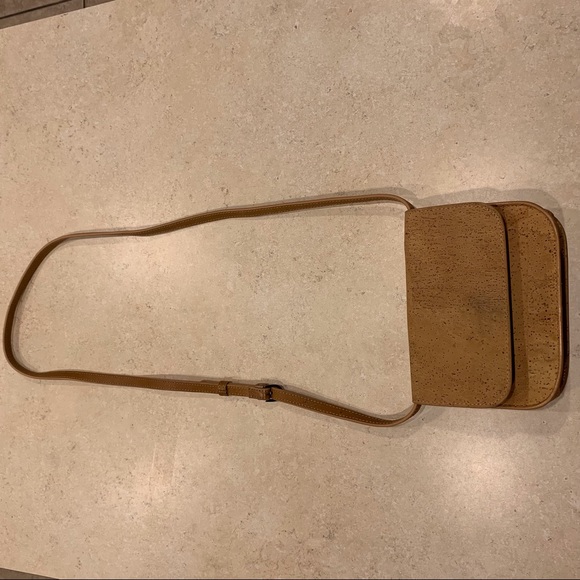 Queork Women’s Water Resistant Crossbody and Belt Bag *Exclusive Item - Picture 5 of 5